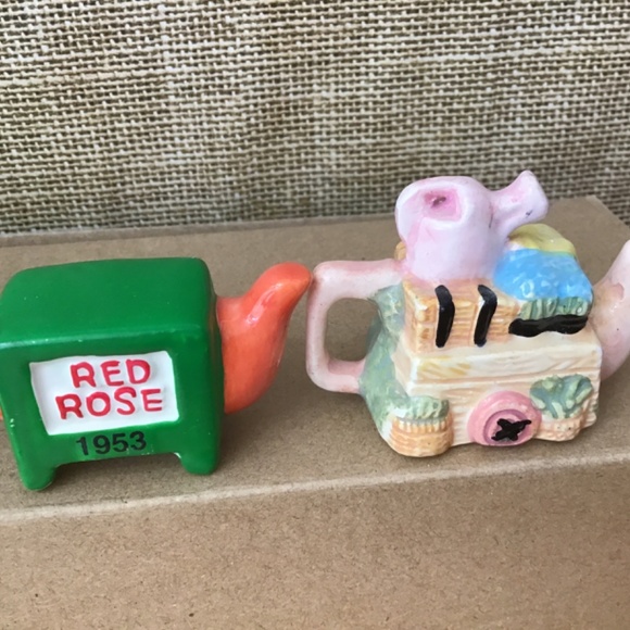 Red Rose Tea Pots - Picture 11 of 13